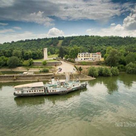 Хотелски Комплекс Радецки Град Козлодуй Hotel Kozloduy Ngoại thất bức ảnh